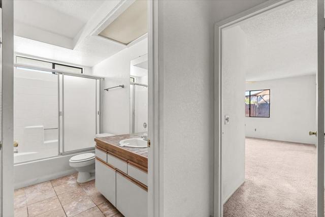 54180 Avenida Cortez, La Quinta CA: https://media.crmls.org/mediaz/1aca12ea-0451-437d-9ccc-006f29fc0ff1.jpg