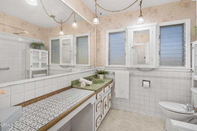 Detail Gallery Image 14 of 21 For 1675 N El Molino Ave, Pasadena,  CA 91104 - 2 Beds | 1 Baths