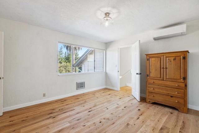 16035 Oak Glen Avenue, Morgan Hill CA: https://media.crmls.org/mediaz/1aca8d0f-b94f-4027-94a6-c6708e4bcbca.jpg