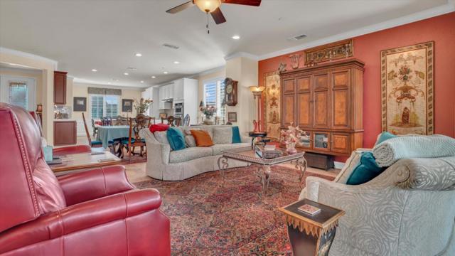 1467 Chestnut Hill Drive, Manteca CA: https://media.crmls.org/mediaz/1acac8dd-4f95-4d4e-a9a7-c35135cccb99.jpg