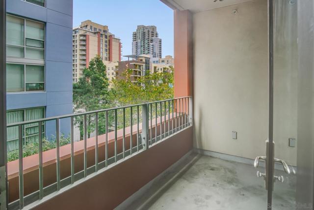 350 11th Ave, San Diego, California 92101, 1 Bedroom Bedrooms, ,1 BathroomBathrooms,Condominium,For Sale,11th Ave,250020794SD