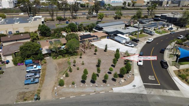 Detail Gallery Image 3 of 63 For 2094 Thibodo Ct, Vista,  CA 92081 - 3 Beds | 2 Baths