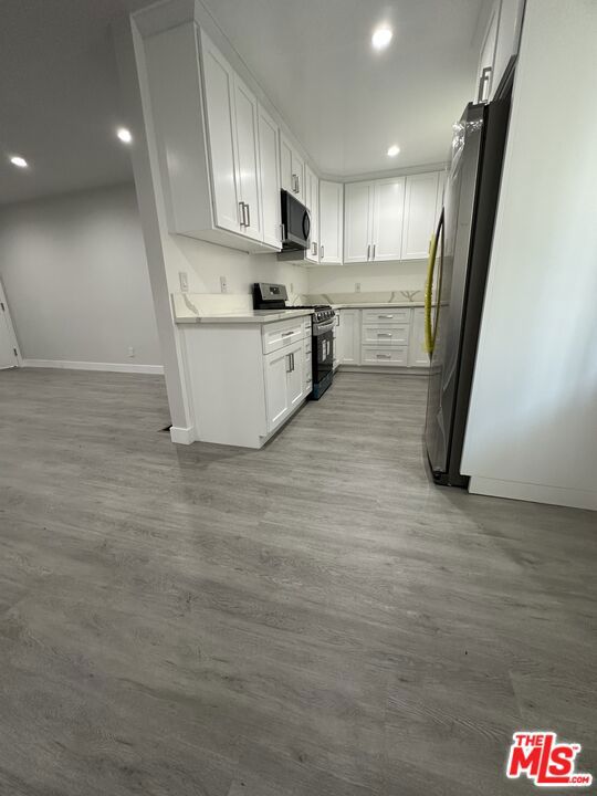 1118 S Holt Avenue, Los Angeles CA: https://media.crmls.org/mediaz/1acb4565-584b-4190-b069-cb07ae6e4738.jpg