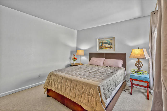 41531 Colada Court, Palm Desert CA: https://media.crmls.org/mediaz/1acbb5bf-55c9-41ee-87ce-e676480d8a12.jpg