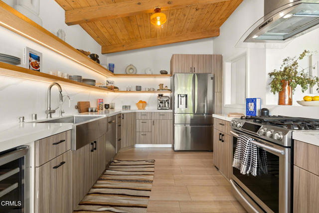 6201 1/4 Saylin Lane, Los Angeles CA: https://media.crmls.org/mediaz/1acc999b-6b5a-486a-9bc3-ebef29662839.jpg