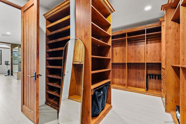 7975 Villas, San Diego CA: https://media.crmls.org/mediaz/1acd2d0b-1830-4bf3-8885-2de7c3256440.jpg