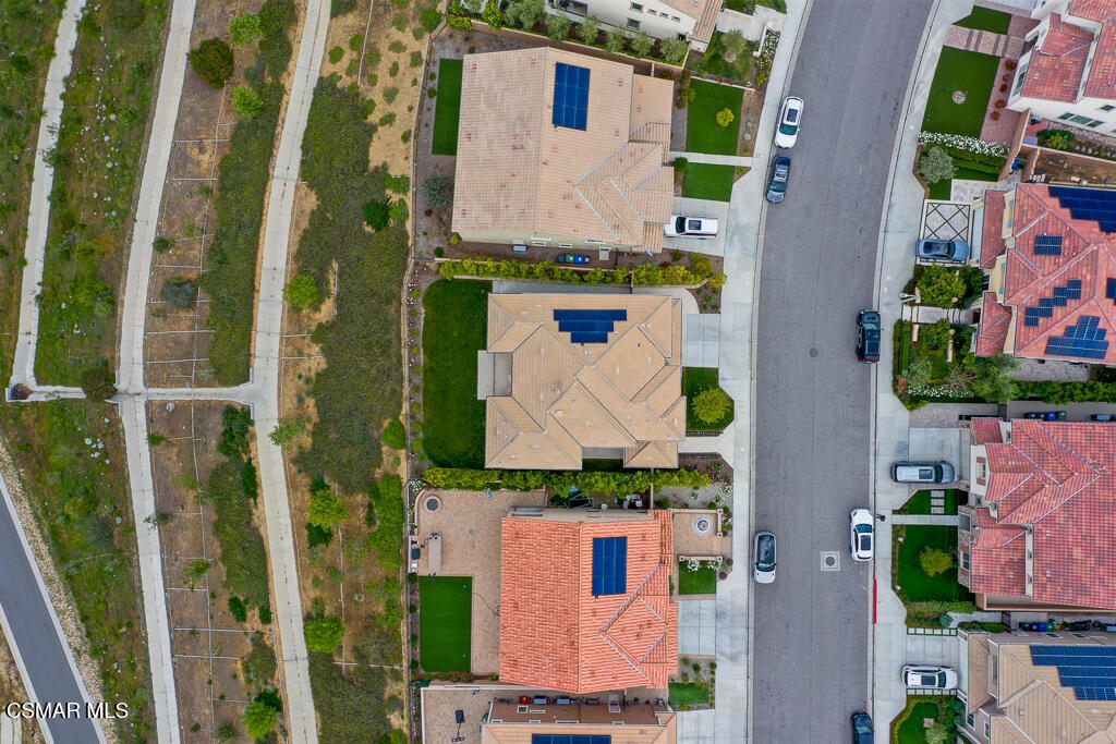https://media.crmls.org/mediaz/1acd36e8-302d-4779-9fea-239b825095a5.jpg?preset=X-Large