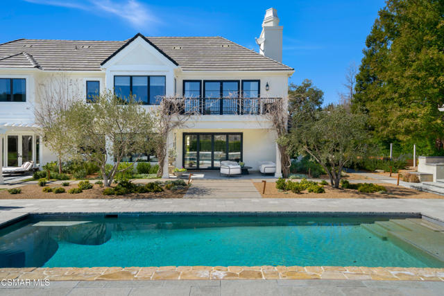 2160 Marshbrook Road, Thousand Oaks CA: https://media.crmls.org/mediaz/1acd8ae9-8288-482b-8664-862119e8a4c3.jpg