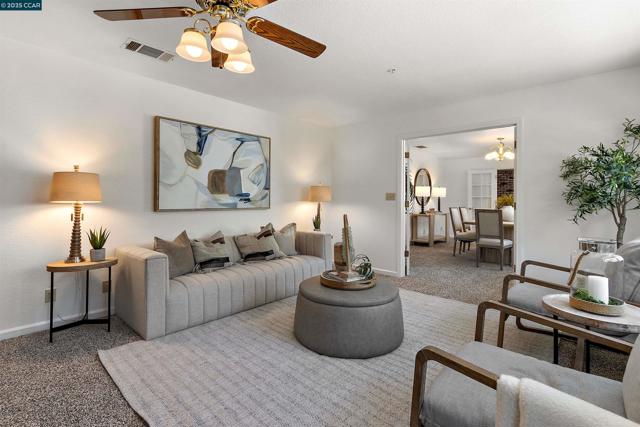 5435 Box R Ranch Rd, Vacaville CA: https://media.crmls.org/mediaz/1ace338a-cd3d-4466-a77e-6ed51eed71cc.jpg