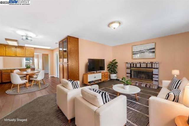 37391 Mission Blvd, Fremont CA: https://media.crmls.org/mediaz/1acee27a-a468-4d04-8b99-a1b6bd7bccbb.jpg
