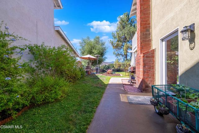5625 Slicers Circle, Agoura Hills CA: https://media.crmls.org/mediaz/1acf36f5-e990-4e90-af0f-5927f1a9fc3c.jpg