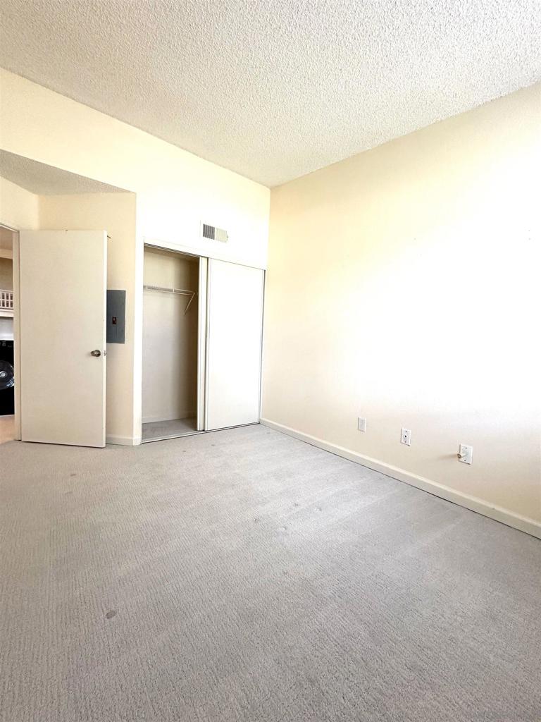 MLS #250034702SD img 17