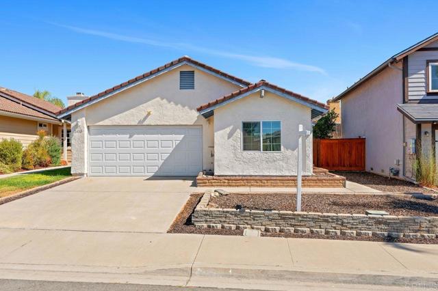 2412 Heatherwood Court, Escondido CA: https://media.crmls.org/mediaz/1acf7736-1209-4d5c-ada1-270f994da986.jpg