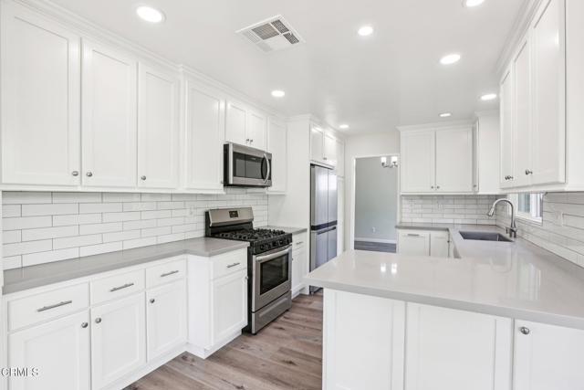 Detail Gallery Image 18 of 48 For 5451 Summerfield St, Camarillo,  CA 93012 - 4 Beds | 3 Baths