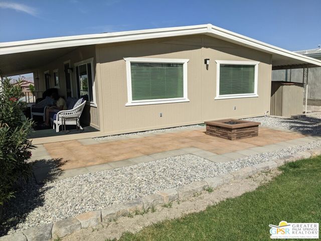 15500 Bubbling Wells Road, Desert Hot Springs CA: https://media.crmls.org/mediaz/1acfbce2-f7be-4e78-98a7-5bf95fdc1ccb.jpg