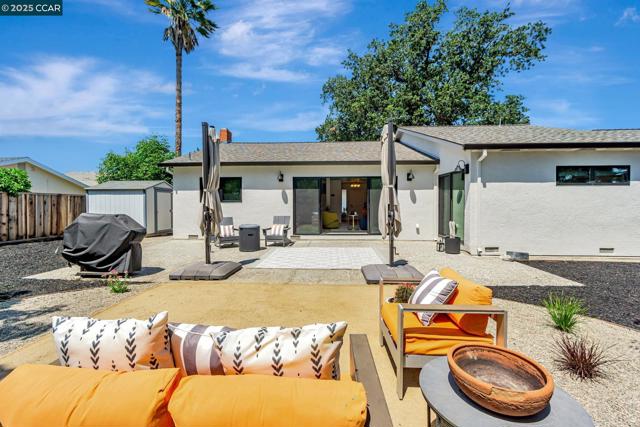 503 Vine Hill Way, Martinez CA: https://media.crmls.org/mediaz/1ad0a9f2-962e-4750-8cda-eddd3c9d01d8.jpg
