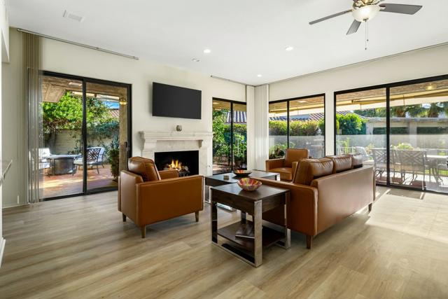 6 Stanford Drive, Rancho Mirage CA: https://media.crmls.org/mediaz/1ad16c31-892a-47db-8caa-1135d52ca644.jpg