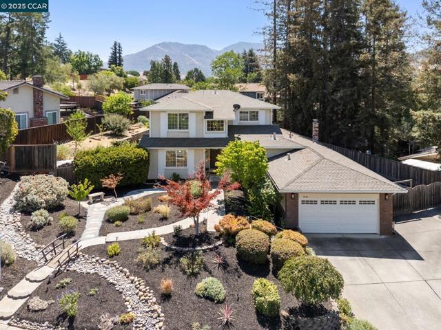 1826 Yolanda Circle, Clayton CA: https://media.crmls.org/mediaz/1ad1fde4-ce53-46a4-b8e0-77c968501f25.jpg