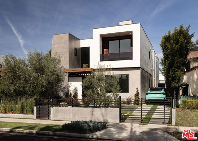 6509 Colgate Avenue, Los Angeles CA: https://media.crmls.org/mediaz/1ad2171f-7b36-4cab-a2c2-c6ffa74c5c6b.jpg