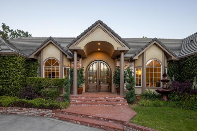 6 Sleepy Hollow Drive, Carmel Valley CA: https://media.crmls.org/mediaz/1ad24f28-f1ca-4b30-91c2-00c95f78e107.jpg