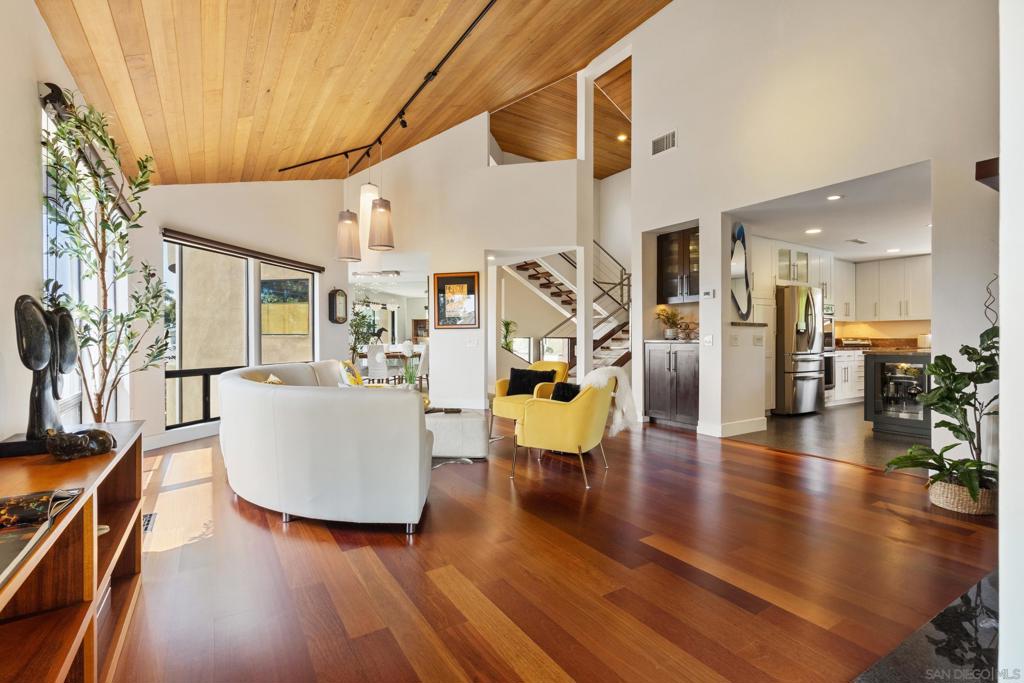 2709 Unicornio Street - photo 2