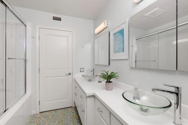 Detail Gallery Image 18 of 26 For 675 Sierra #15,  Solana Beach,  CA 92075 - 2 Beds | 2 Baths