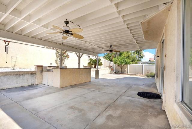 778 Avenida De La Barca, Chula Vista CA: https://media.crmls.org/mediaz/1ad3c1b2-eb8f-4df8-b9b3-cf977a15f5d2.jpg