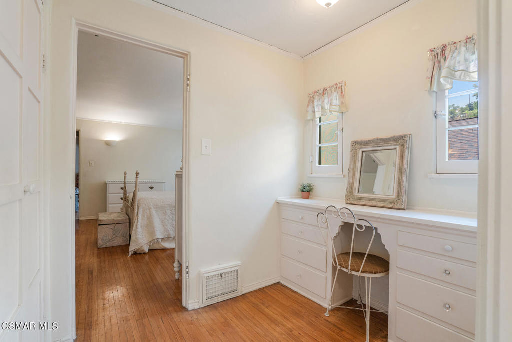 1234 N Everett StreetGlendale img 24