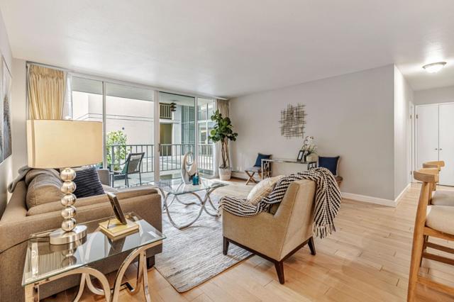 400 Davey Glen Road, Belmont CA: https://media.crmls.org/mediaz/1ad55682-8ef8-4b2f-80d8-deeb03846bb3.jpg