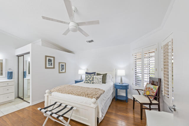 Image 17 of 45 For 77704 Woodhaven Drive