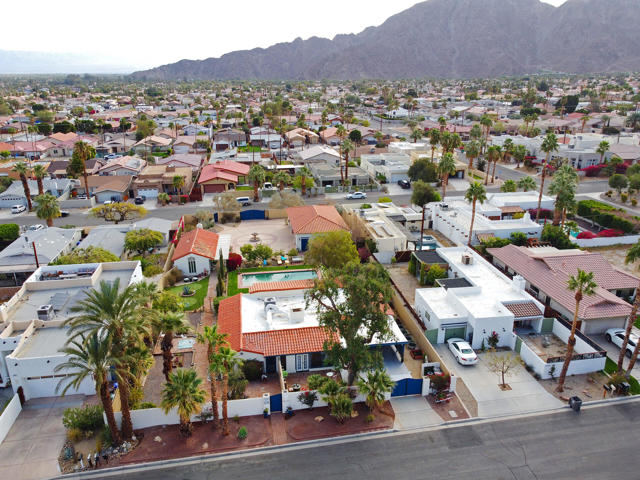 52404 Avenida Rubio, La Quinta CA: https://media.crmls.org/mediaz/1ad6788d-b2a9-4bd7-a04e-abd588ccdee7.jpg