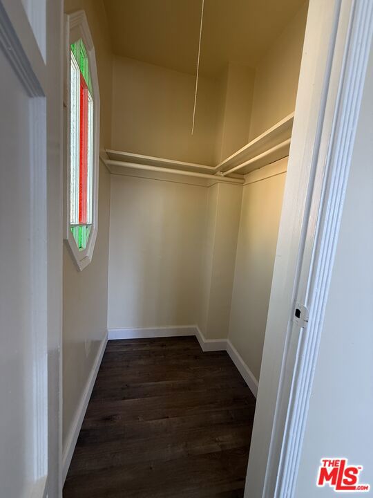 4196 5th Avenue, Los Angeles CA: https://media.crmls.org/mediaz/1ad6902f-42ac-48ae-bebe-1b5c7c2ae047.jpg