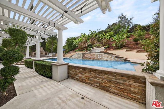 Image 22 of 28 For 1660 Alamitos Circle