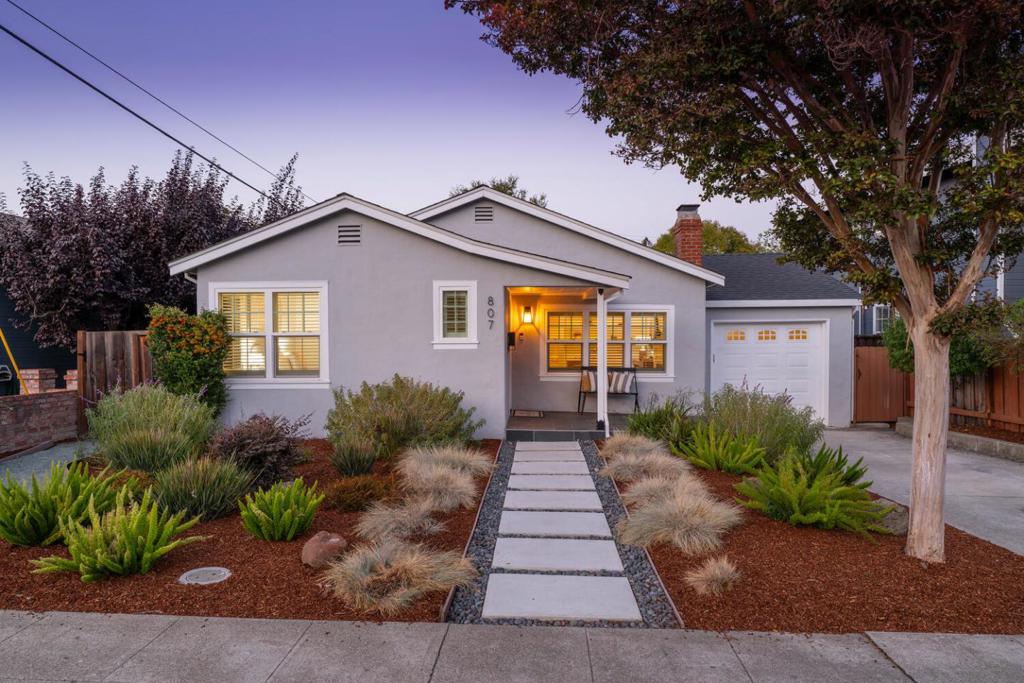807 Cedar Street