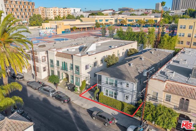 334 Witmer Street, Los Angeles CA: https://media.crmls.org/mediaz/1ad94ca3-c615-41e1-ae63-fd3d458b4297.jpg