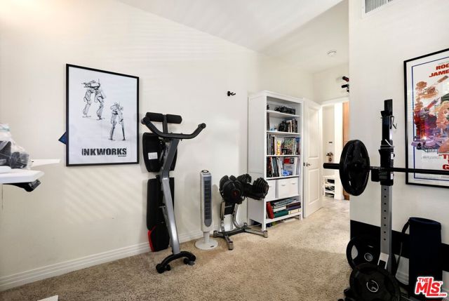 7100 Playa Vista Drive, Playa Vista CA: https://media.crmls.org/mediaz/1adb27a0-0fd5-405a-a34f-46853054b980.jpg