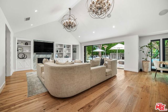 Drew Fenton | 2701 Roscomare Road Los Angeles CA | MLS: 7459872 Drew Fenton | 2701 Roscomare Road Los Angeles CA | MLS: 7459872