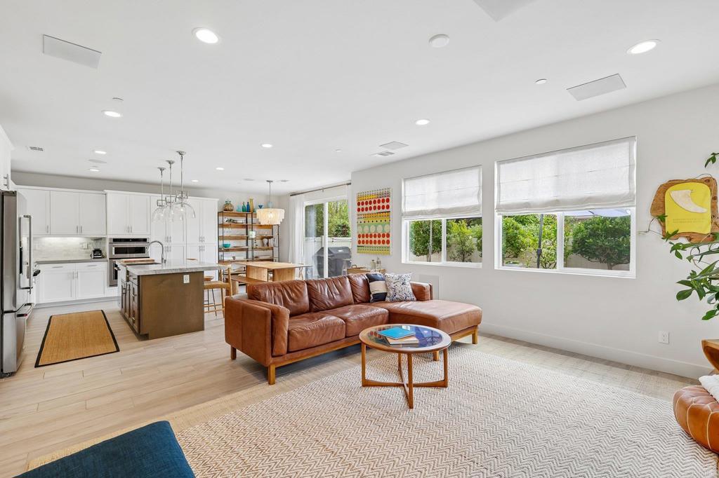 633 Manzanita Ln - photo 9