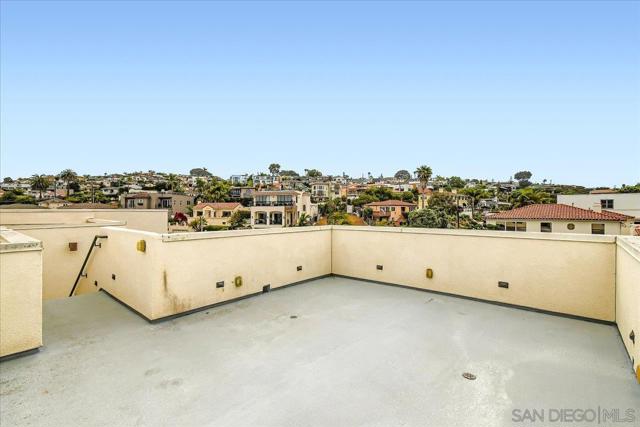 3128 Canon St, San Diego CA: https://media.crmls.org/mediaz/1adc0fb7-1d2f-4d3f-a016-d000f7d927d4.jpg