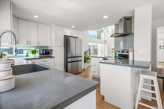 Detail Gallery Image 15 of 37 For 7310 Esfera St, Carlsbad,  CA 92009 - 4 Beds | 3 Baths