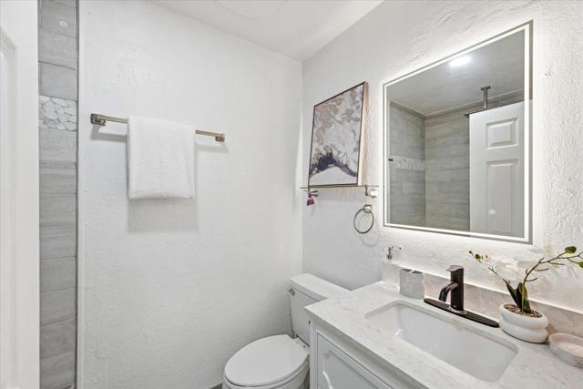 32915 Lake Erie Street, Fremont CA: https://media.crmls.org/mediaz/1add5ed7-e0c3-4c42-a45d-ffe21d090813.jpg