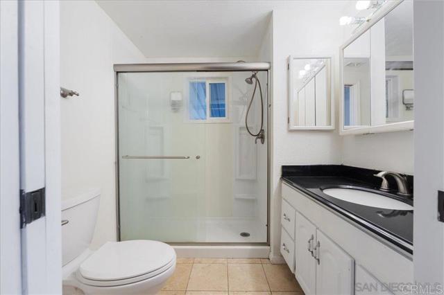 30727 Rolling Hills Drive, Valley Center CA: https://media.crmls.org/mediaz/1add6691-552d-4f01-a7e1-e6f7a6f9f40c.jpg