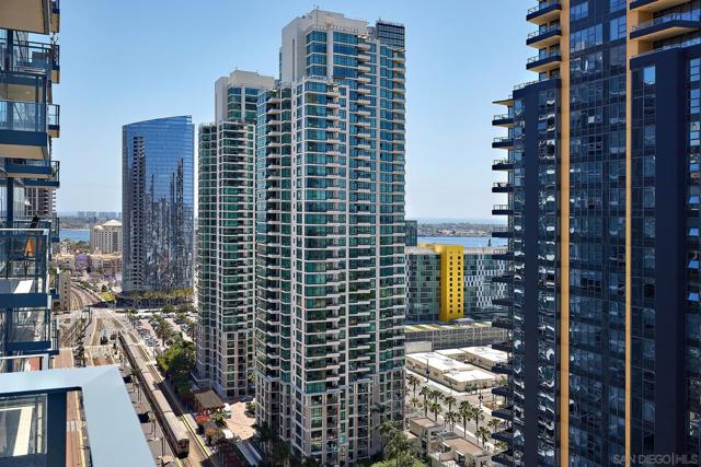 1388 Kettner Blvd, San Diego CA: https://media.crmls.org/mediaz/1adde787-5b5b-4823-a34e-05c5178143f5.jpg