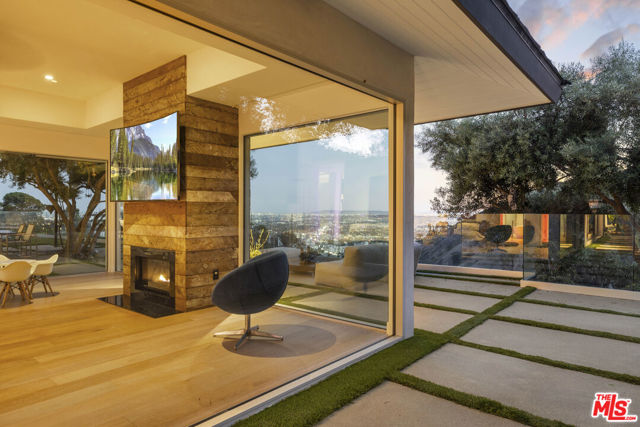 3 Bed Home for Sale in Los Angeles, California