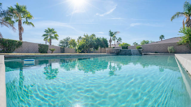79925 Corte Calero, La Quinta CA: https://media.crmls.org/mediaz/1ade2e0e-8527-44ca-85ed-be26a5467d53.jpg