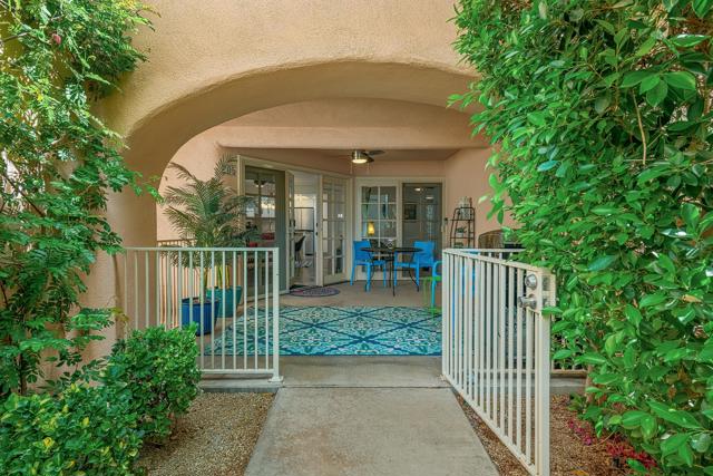 500 E Amado Road, Palm Springs CA: https://media.crmls.org/mediaz/1adea0e9-c636-447b-a2e1-bd4219c0703d.jpg