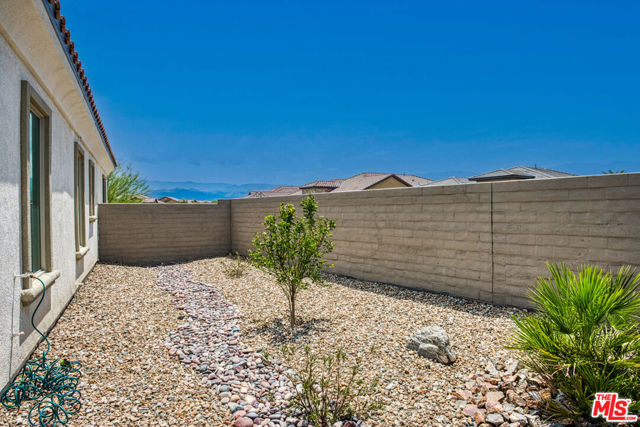 10 Semillion, Rancho Mirage CA: https://media.crmls.org/mediaz/1adfeabe-6ed4-4c10-a8d9-f8e7d681d5e9.jpg
