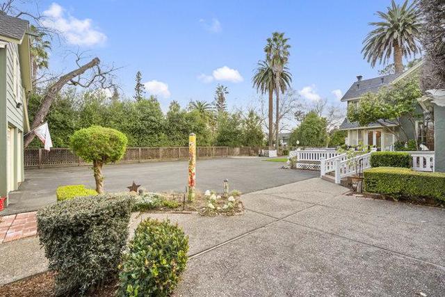 1486 Newport Avenue, San Jose CA: https://media.crmls.org/mediaz/1ae013c9-205e-4d26-91de-3ca4aac016bb.jpg