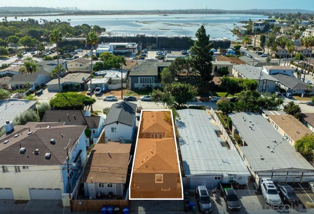 MLS #250043829SD image #33