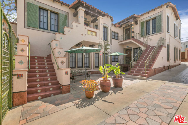 1557 S Genesee Avenue, Los Angeles CA: https://media.crmls.org/mediaz/1ae0dabe-dda4-4b49-afb9-35b3e36f0a8b.jpg